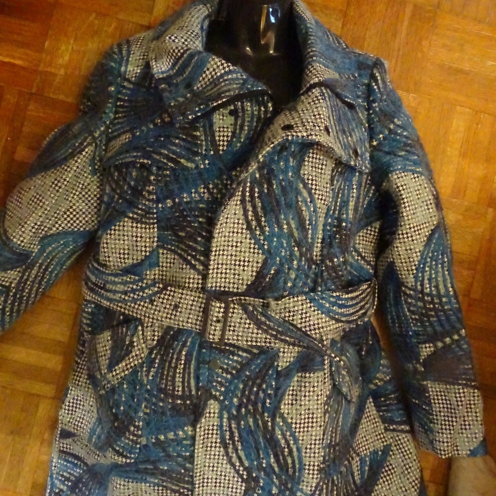 NWT SAMUEL DONG EMBROIDERED COAT